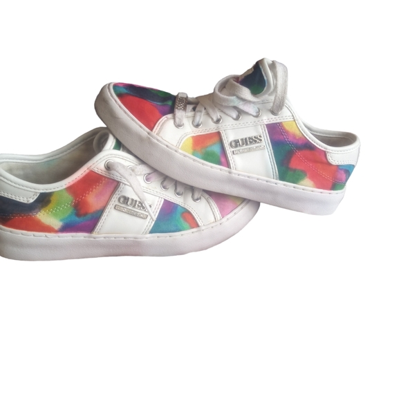 GUESS customized rainbow shows - Picture 2 of 8